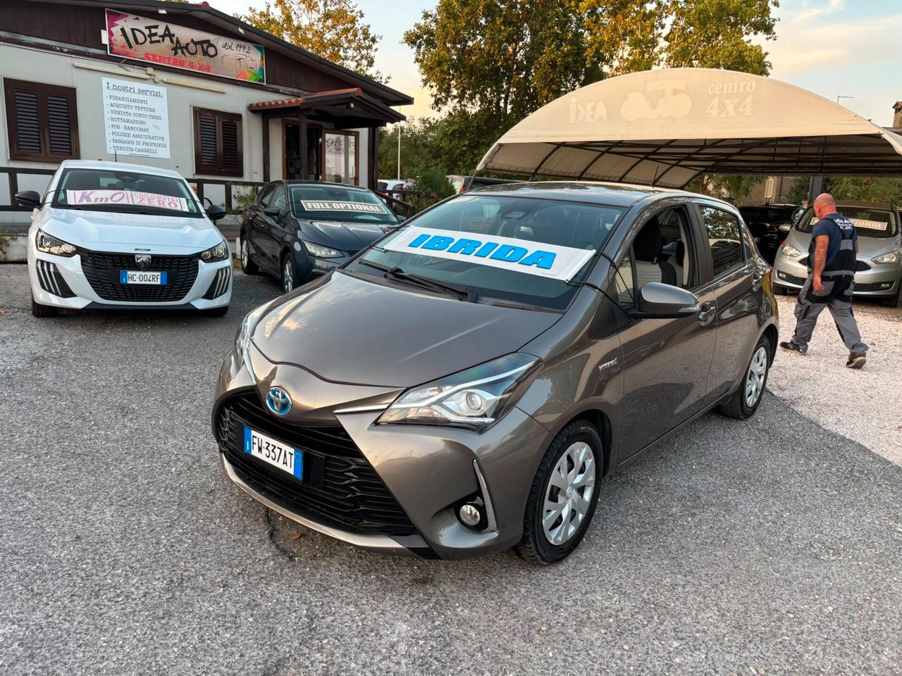Toyota Yaris 1.5 Hybrid 5 porte Business