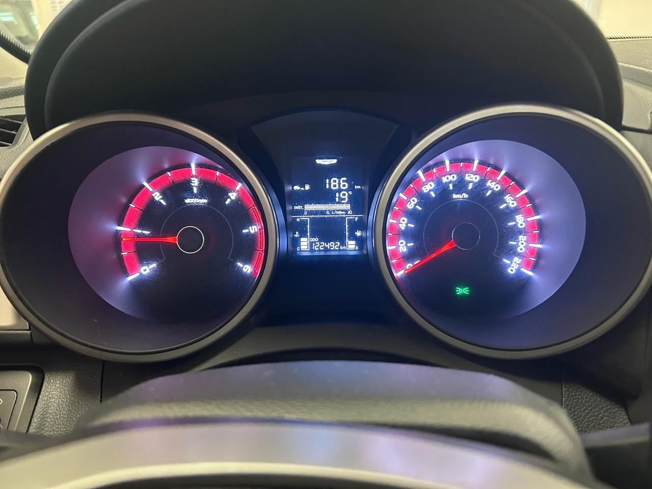 Ssangyong Tivoli 1.6d 2WD GO Be Hot Aebs