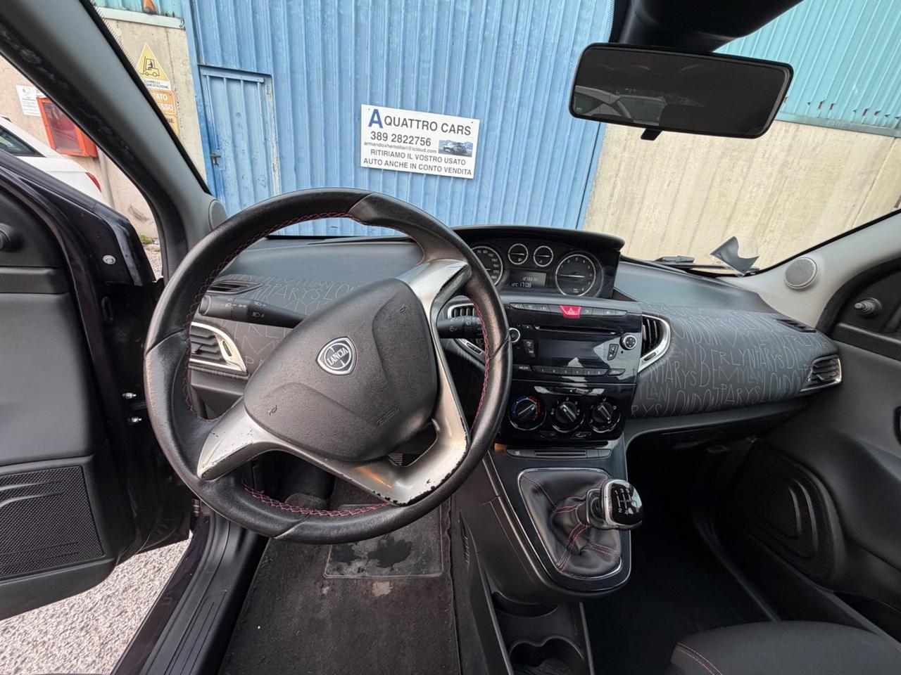 Lancia Ypsilon 1.2 69 CV Unyca