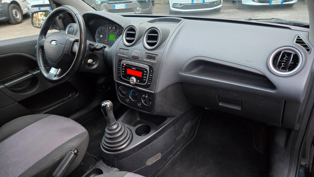 Ford Fiesta 1.4 TDCi 5p. Ghia