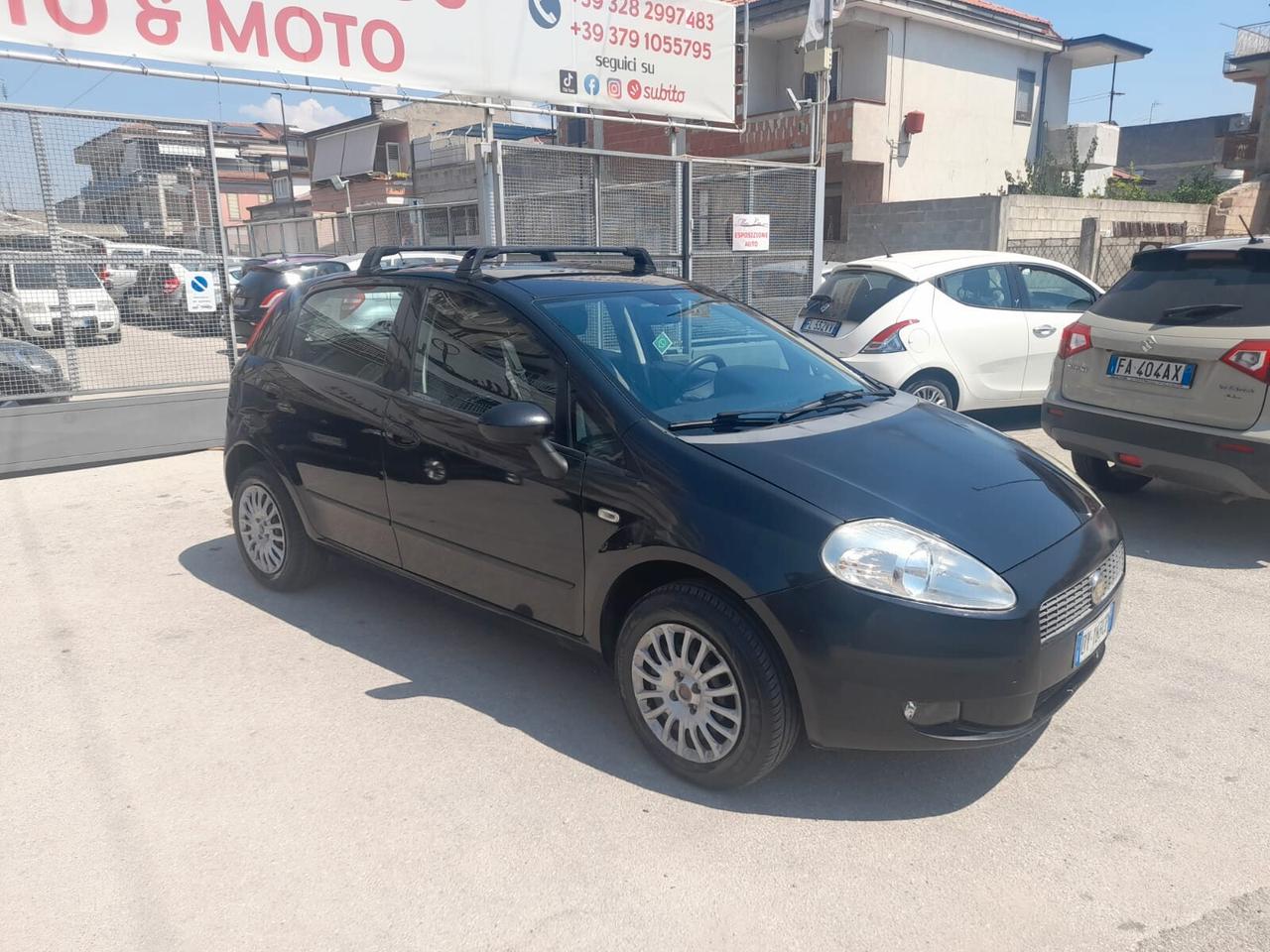 Fiat Grande Punto 1.4cc metano 12 mesi garanzia-2009