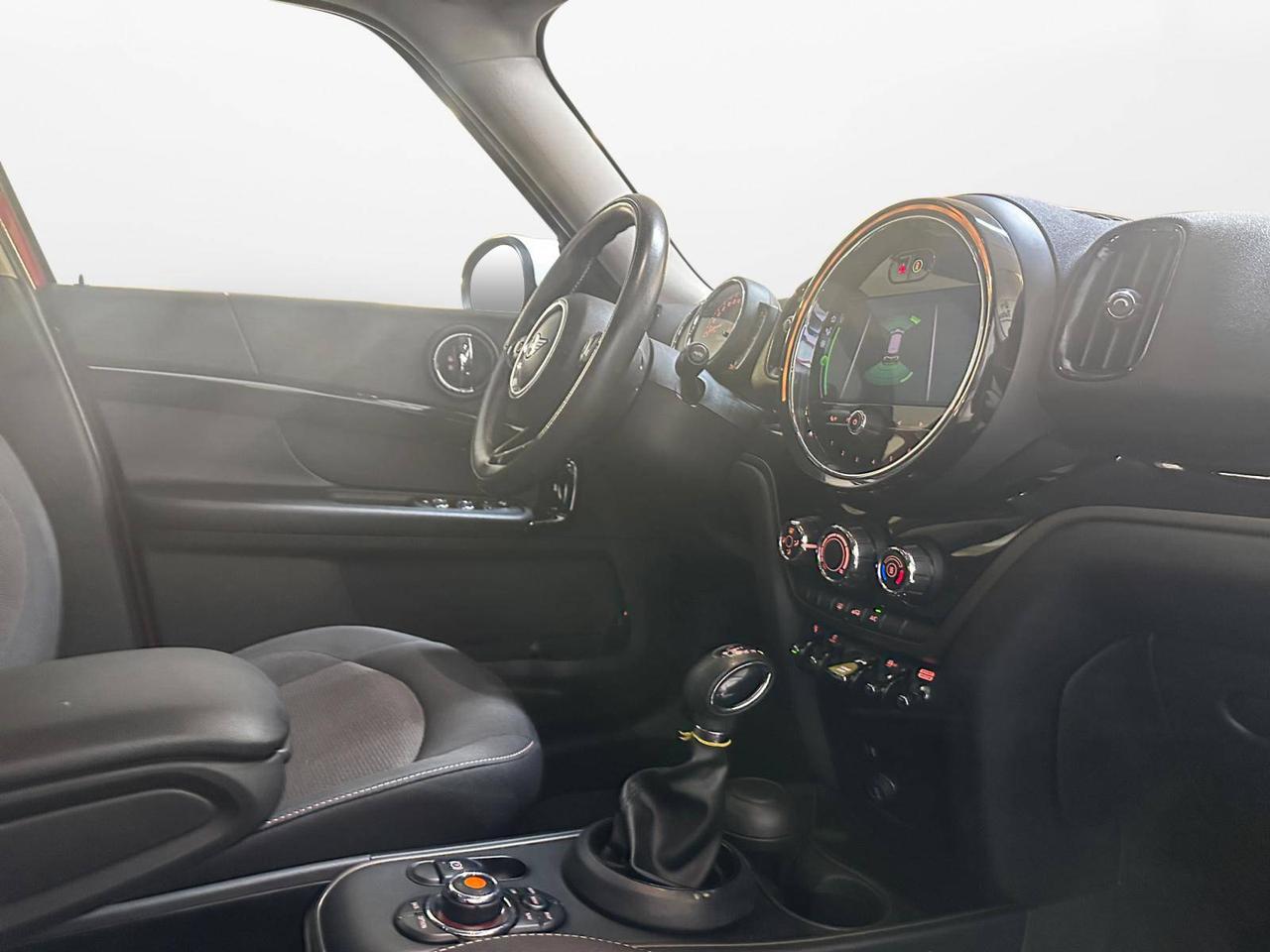 MINI Countryman Cooper SE ALL4 Essential