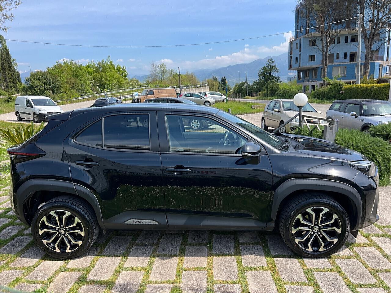 Toyota Yaris Cross 1.5Hybrid E-CVT AWD-2022