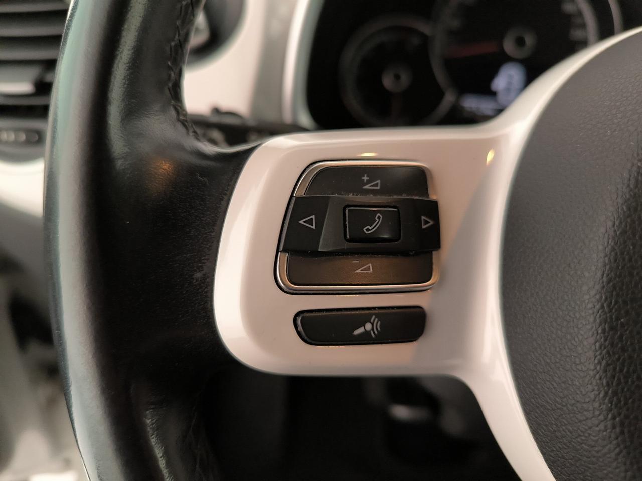 Volkswagen Maggiolino 1.6 tdi design 105cv