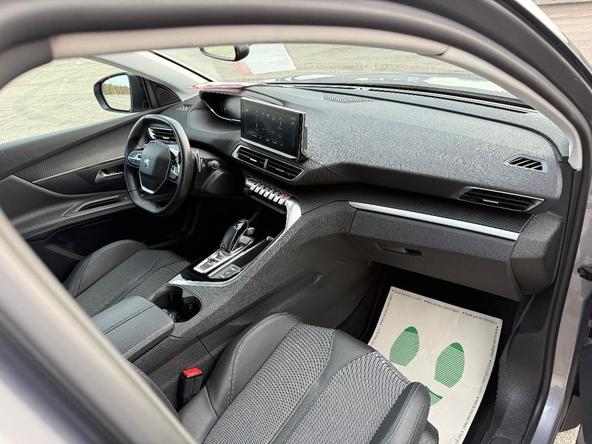 PEUGEOT - 3008 - BlueHDi 130 EAT8 S&S Allure