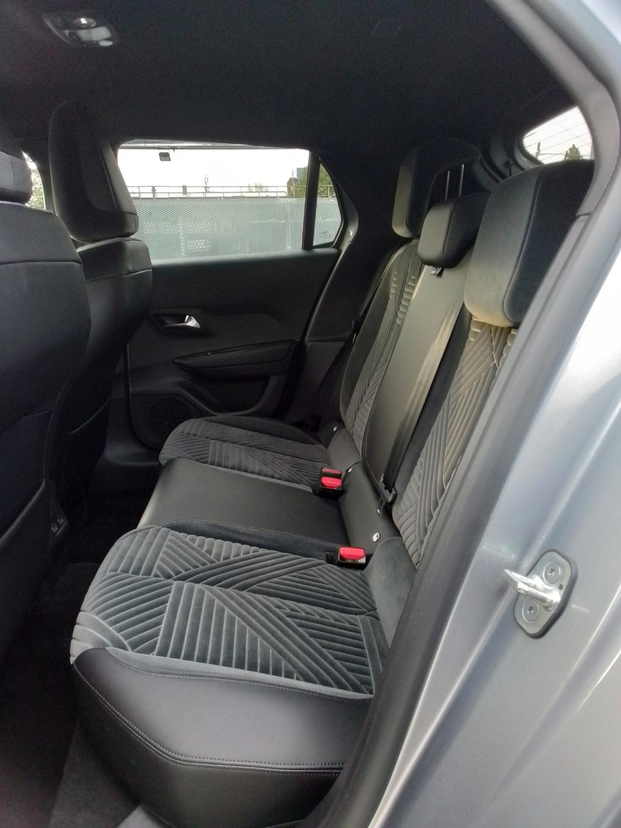 Lancia Ypsilon Hybrid e-DCT LX