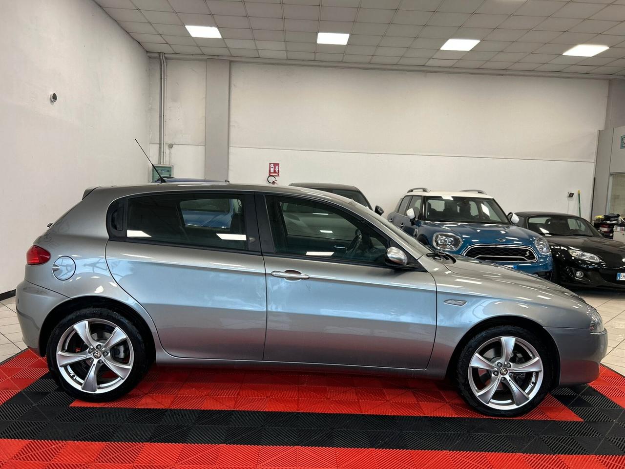 Alfa Romeo 147 1.9 JTD M-JET 16V 5 porte Q2