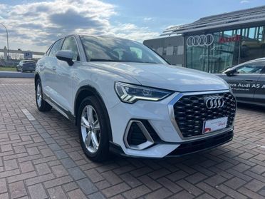 Audi Q3 35 TDI S tronic Identity Black