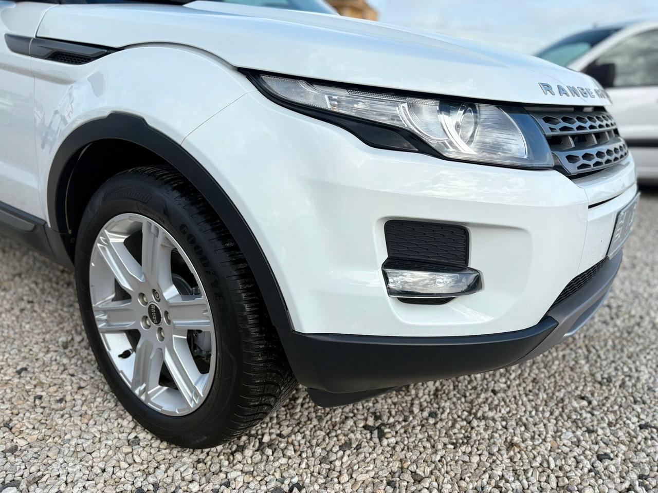 Land Rover Range Evoque 2.2 TD4 5p. Prestige