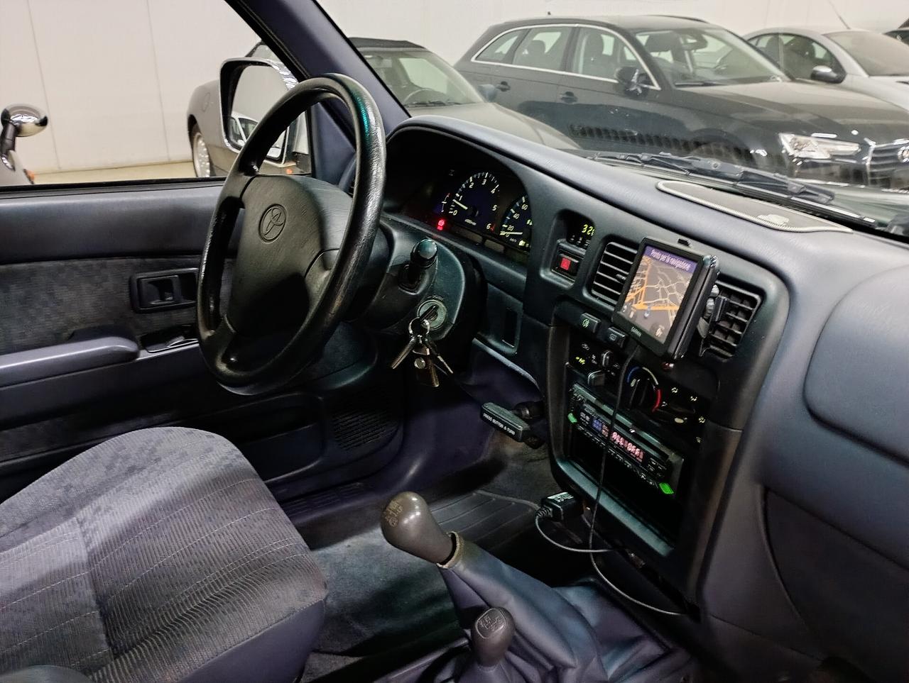 Toyota Hilux 2.5 D-4D 4WD 4p.Double Cab Pup.SR5