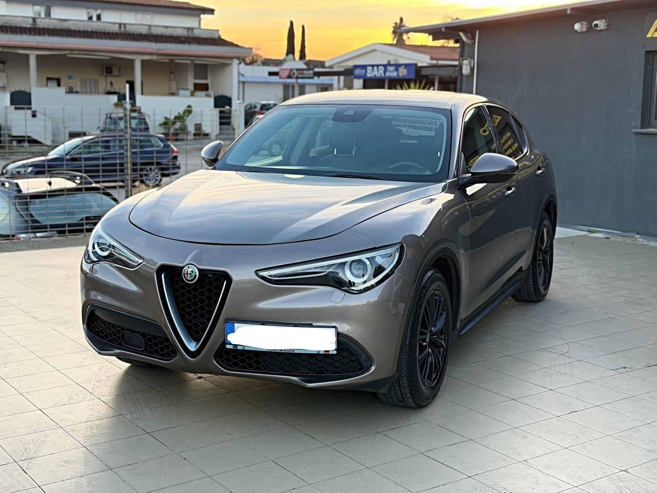 Alfa Romeo Stelvio 2.2 Turbodiesel 160 CV AT8 RWD Business Garanzia 12 Mesi