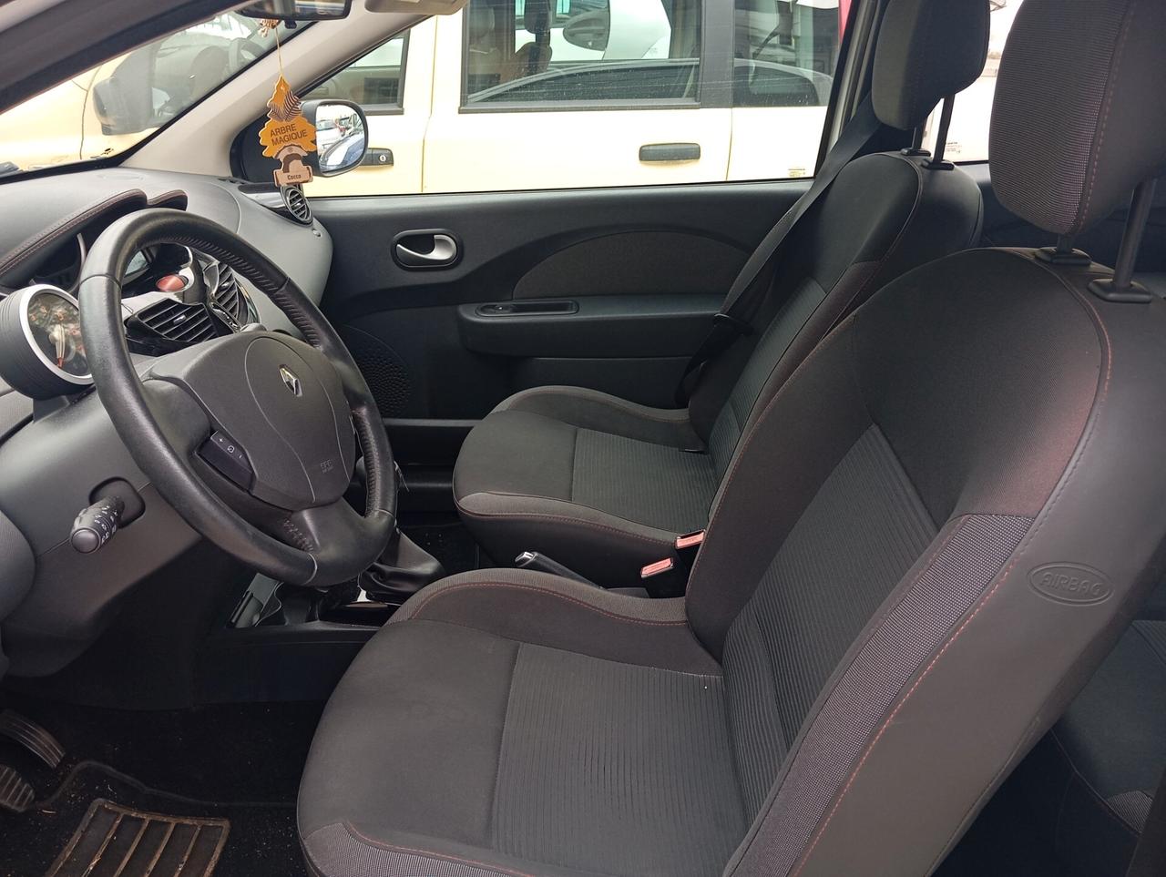 Renault Twingo 1.2 16V permute finanziabile
