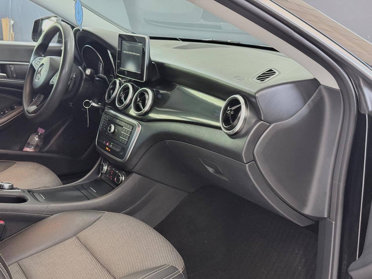 Mercedes-benz CLA 200 220 d S.W AUTOMATIC PREMIUM DARK NIGHT