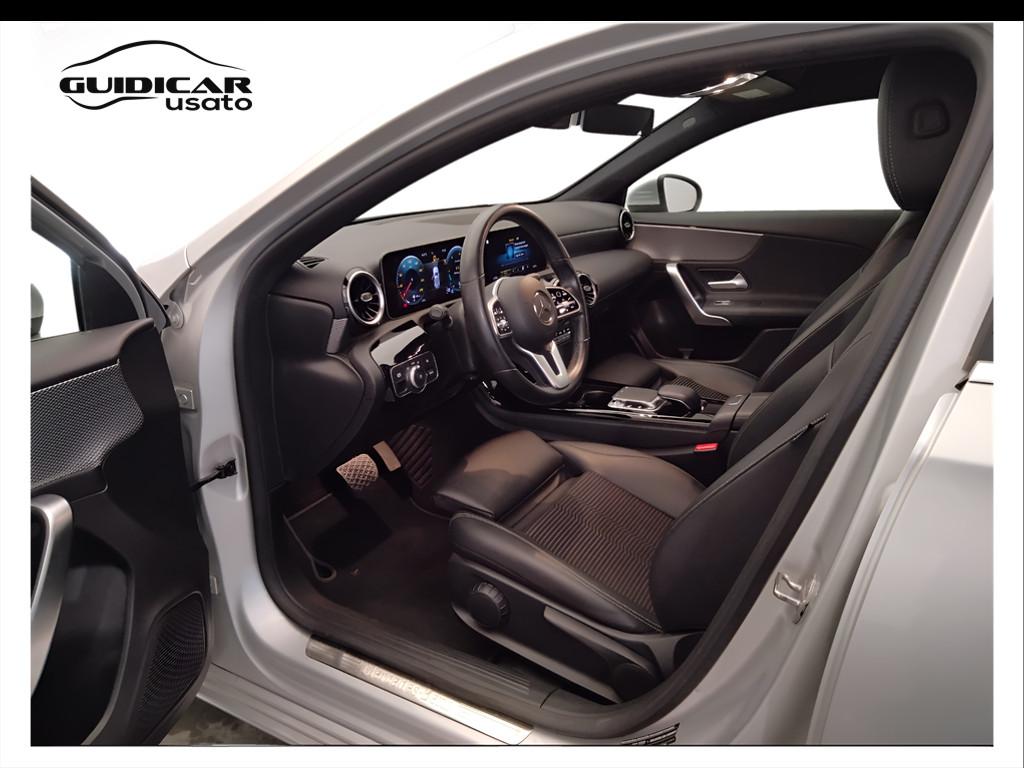 Mercedes-Benz Classe A - W177 2018 - A 180 d Sport auto
