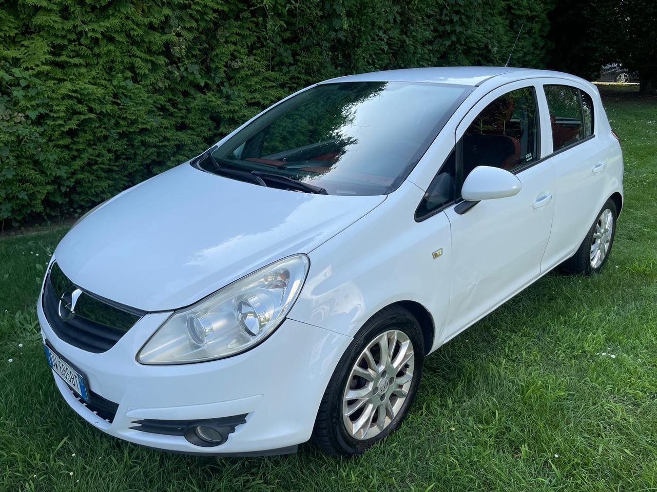 Opel Corsa 1.2 5 porte Club