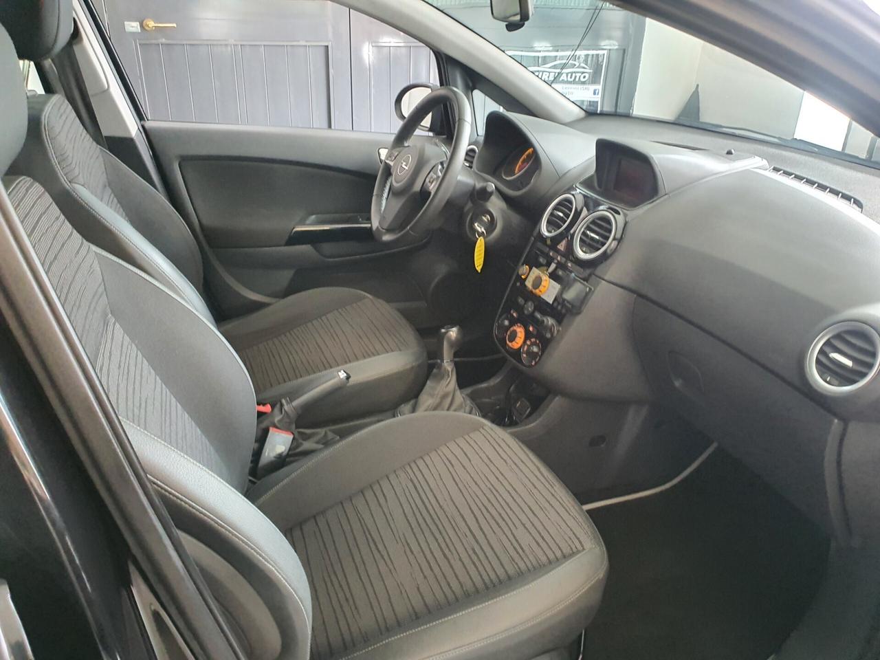 Opel Corsa 1.2 Gpl di serie
