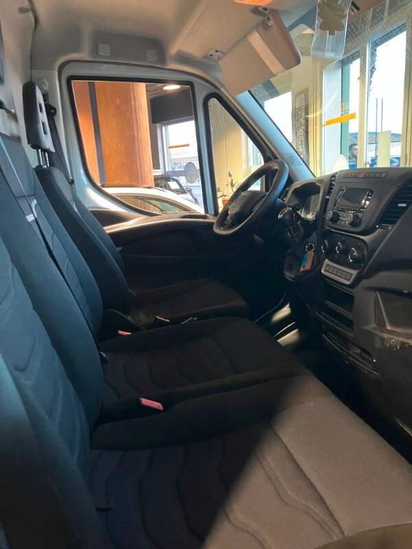 Iveco Daily 35S12 V 3520 H2 FP