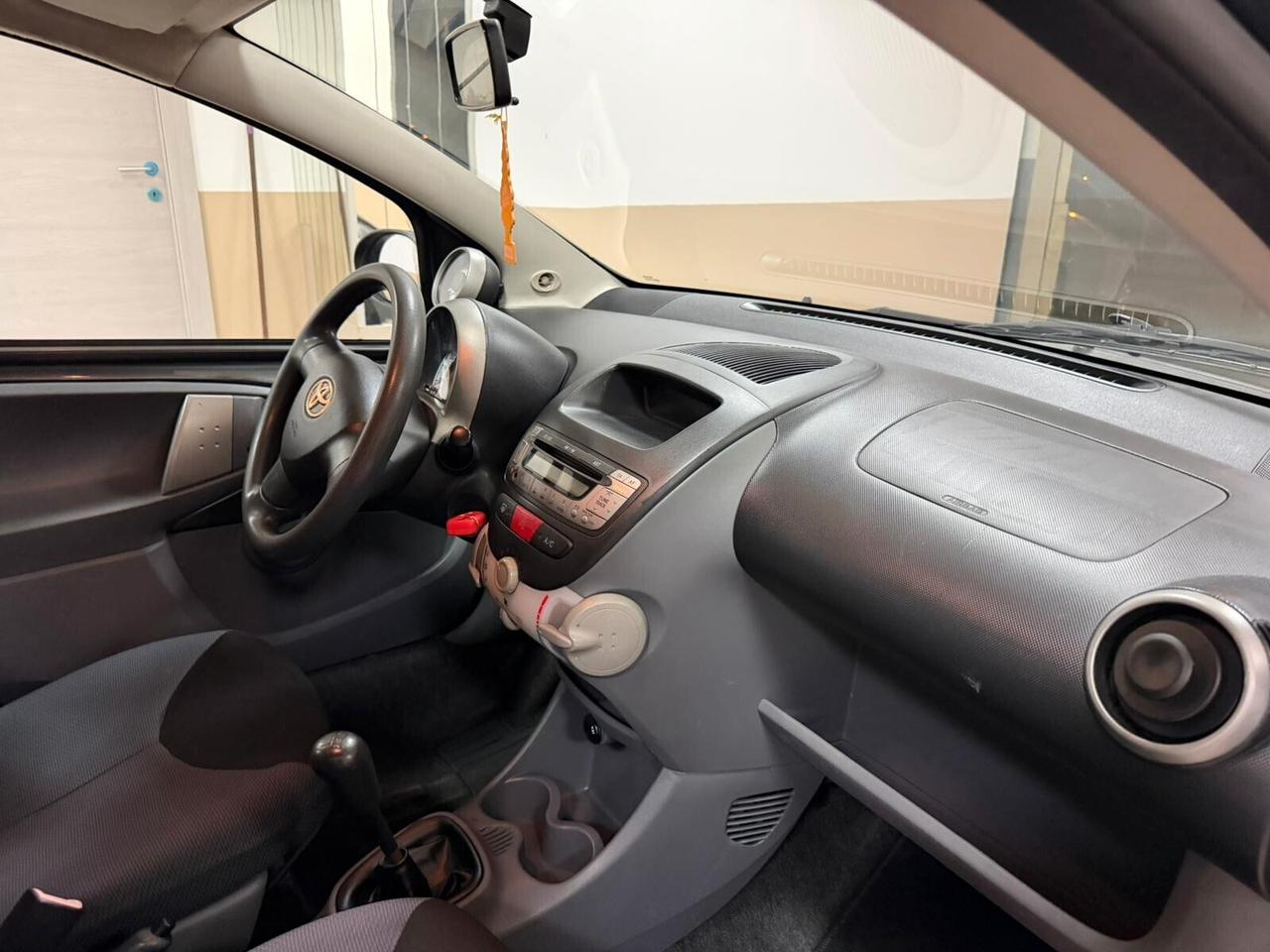 Toyota Aygo 1.0 12V VVT-i 5 porte Sol