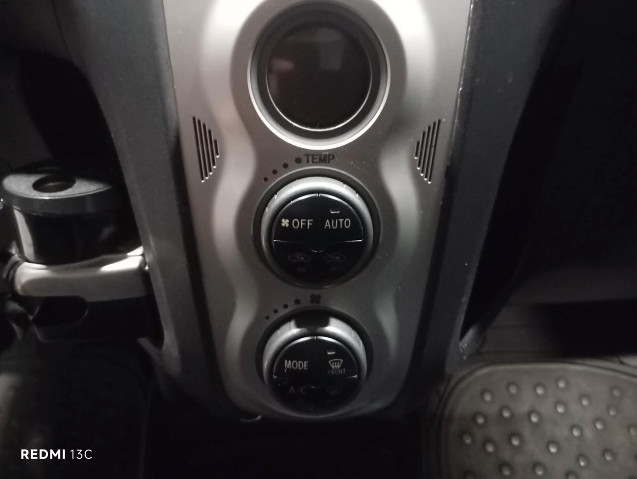 TOYOTA YARIS DEL 2006 BENZINA GPL FINO AL 2036
