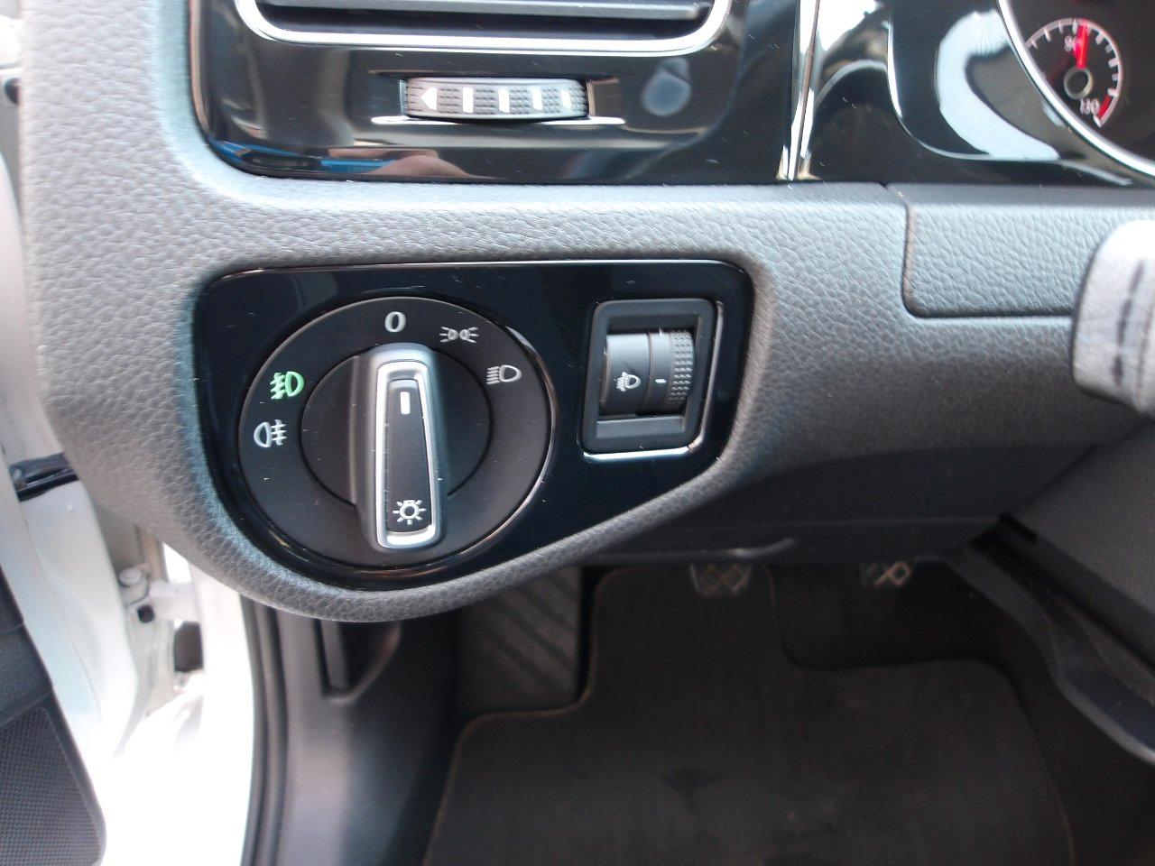 Volkswagen Golf 5 Porte Golf 5p 1.6 tdi Highline 110cv