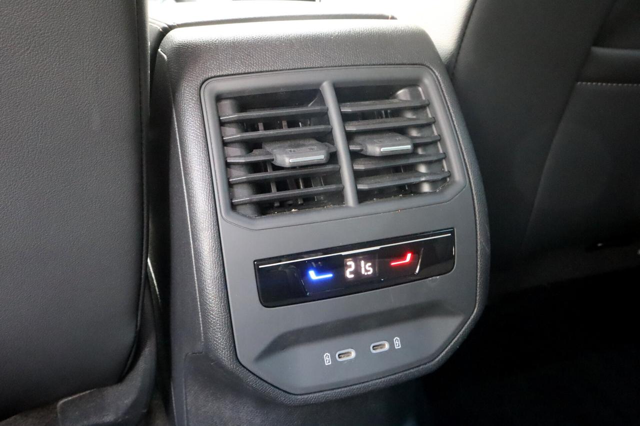 Cupra Formentor 1.5 TSI DSG NAVI CAMERA 18" ACC LED SOLO 15.500KM!