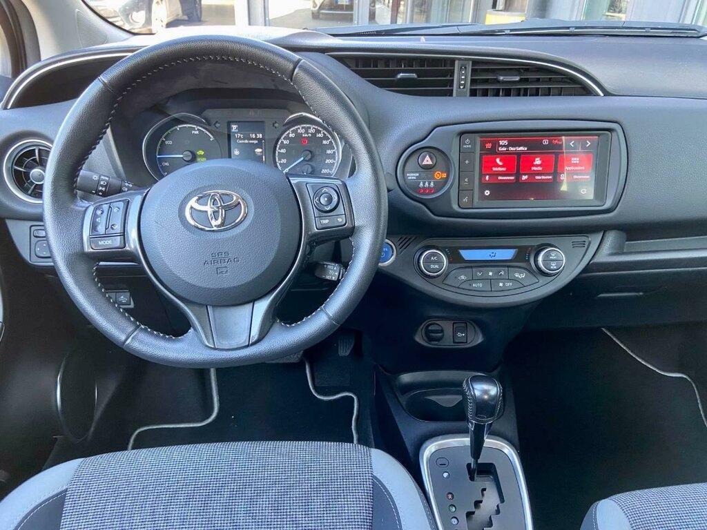 Toyota Yaris 5 Porte 1.5 VVT-i Hybrid y20 E-CVT