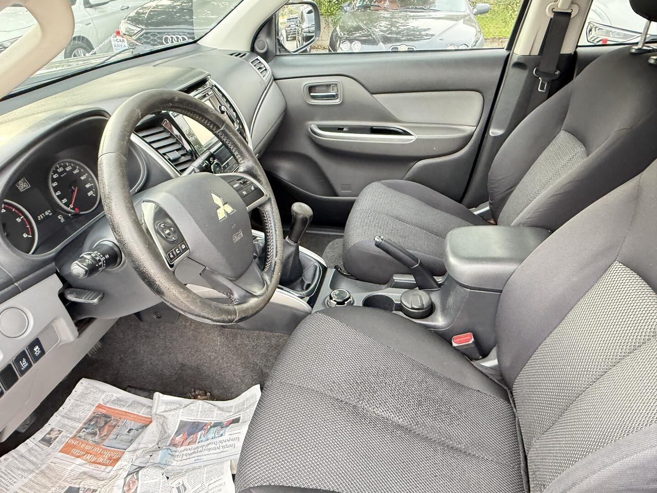 MITSUBISHI L200 DOPPIA CABINA 4X4 CAMBIO MANUALE