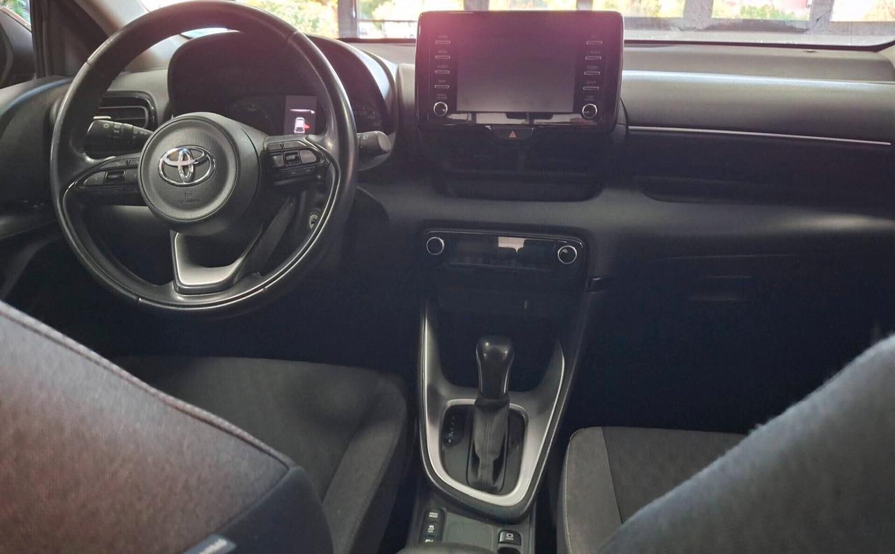 Toyota Yaris 1.5 full Hybrid 5 porte