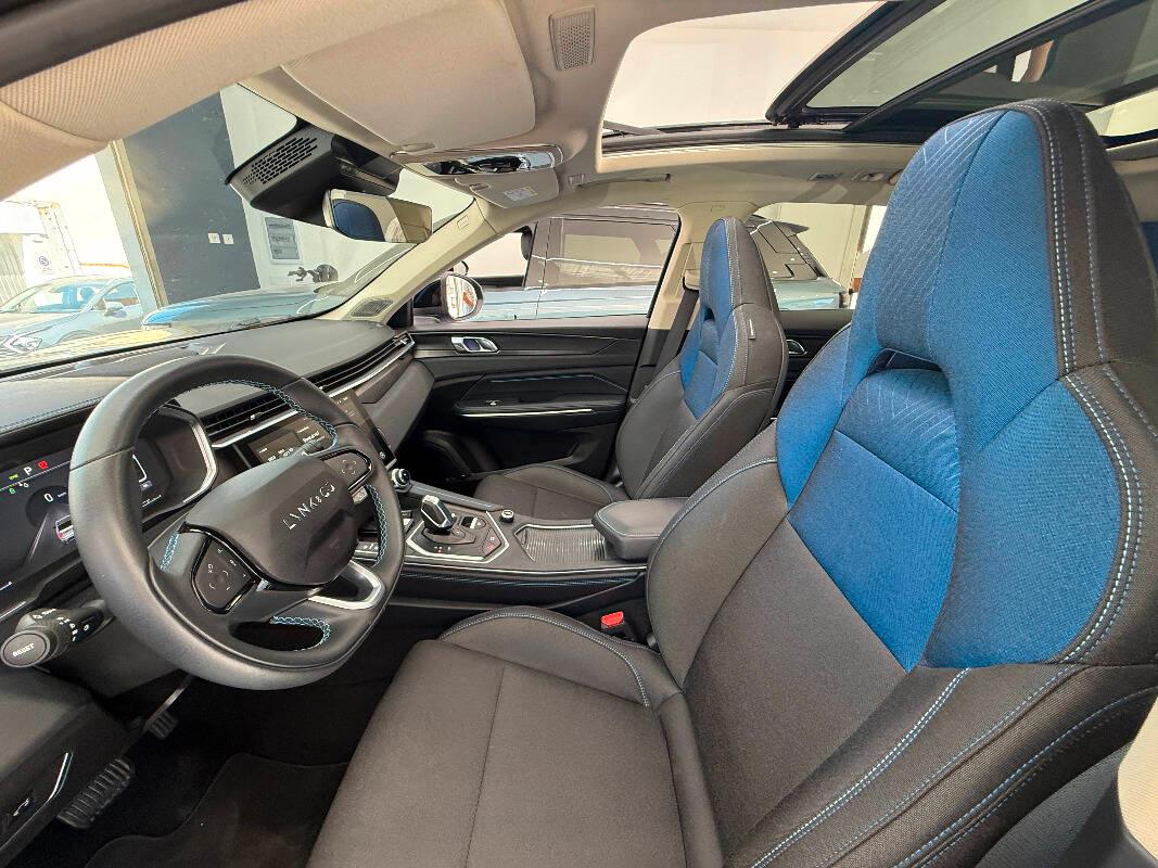 Lynk and Co 01 1.5 td phev auto