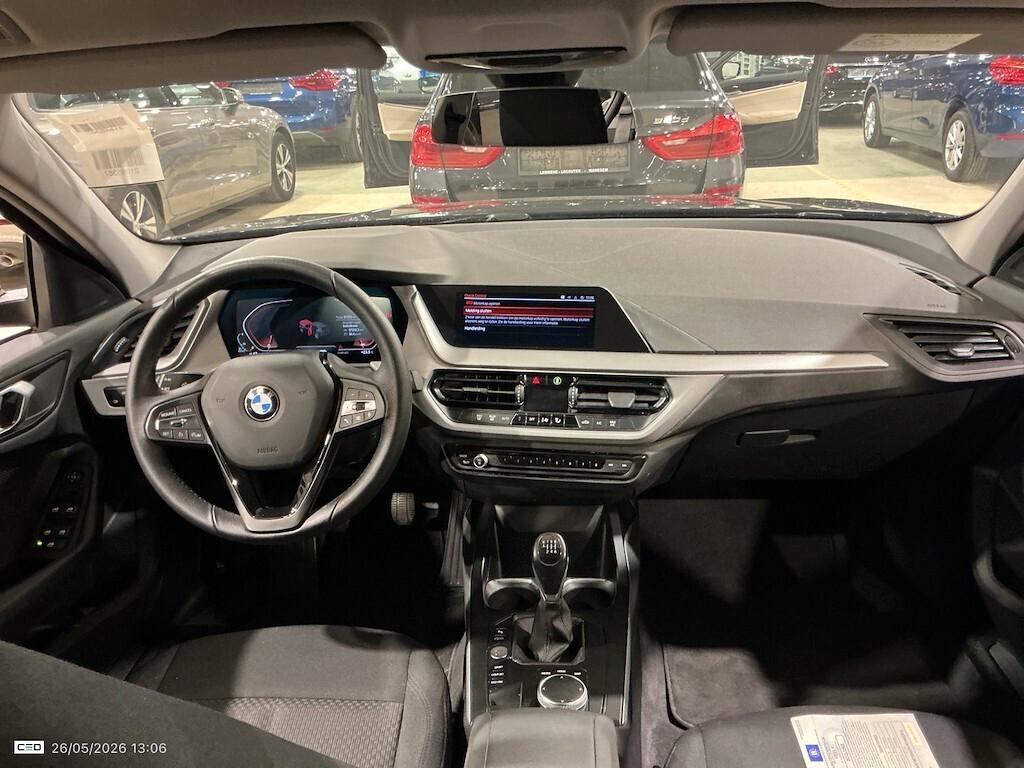 BMW 116D 115CV 6M. BUSINESS ADVANTAGE ( FARI LED - BMW DIGITAL COCKPIT - CRUISE - NAVI - MIRROR - PDC )