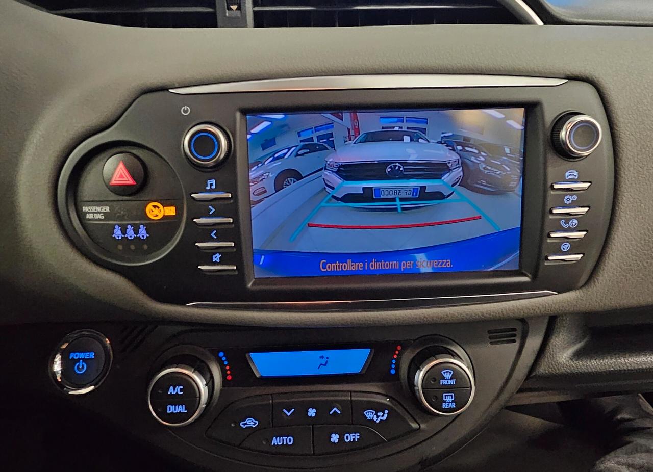 Toyota Yaris 1.5 Hybrid 5 porte Cool