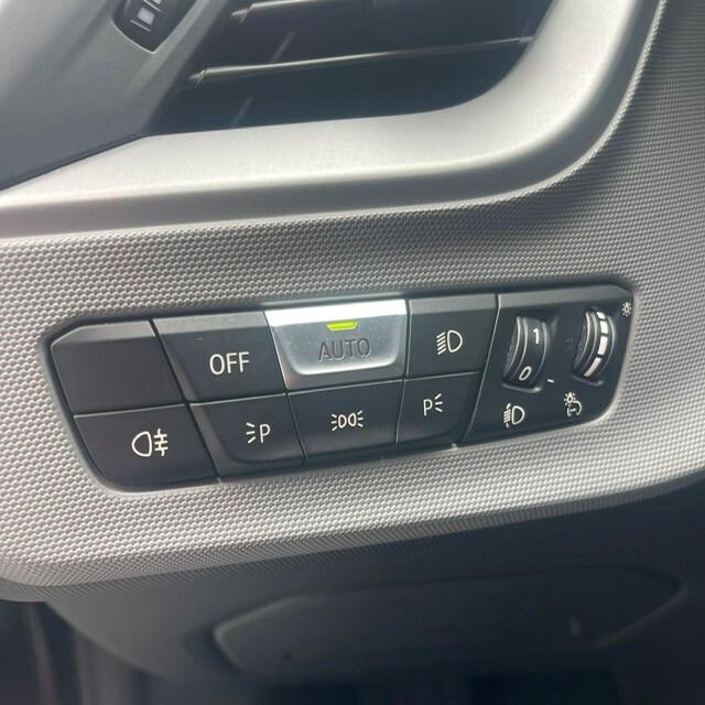 Bmw 116 116d 5p. Business Advantage