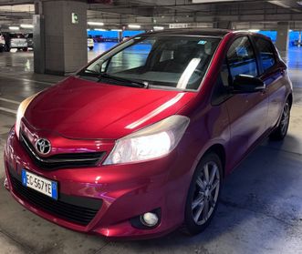 Toyota Yaris 1.3 5 porte Lounge con solo 92.065 km!