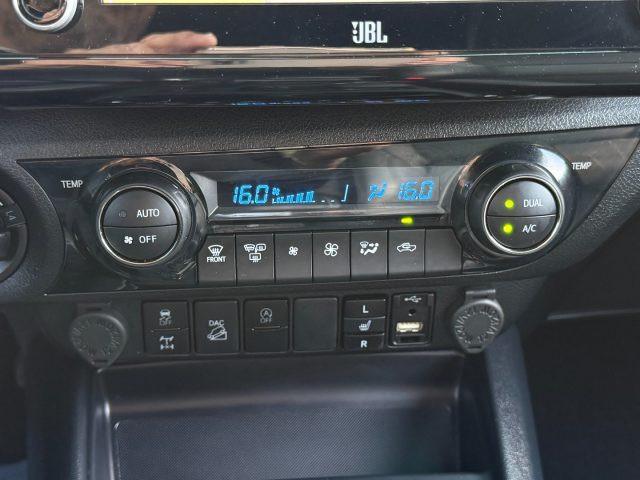 TOYOTA Hilux 2.8 D A/T 4WD Double Cab Invincible IVA ESPOSTA