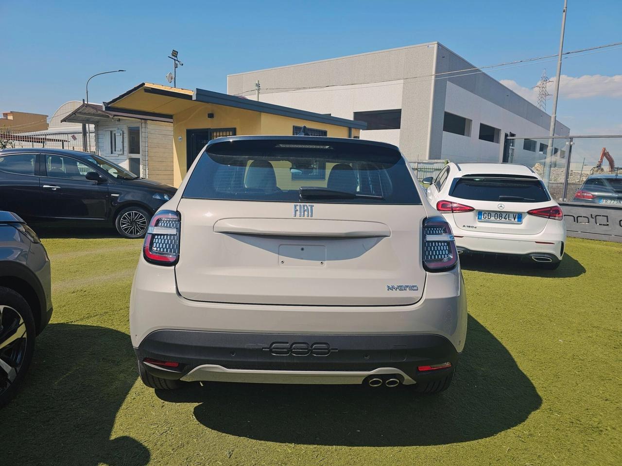 Fiat 600 Hybrid 145 CV ICON