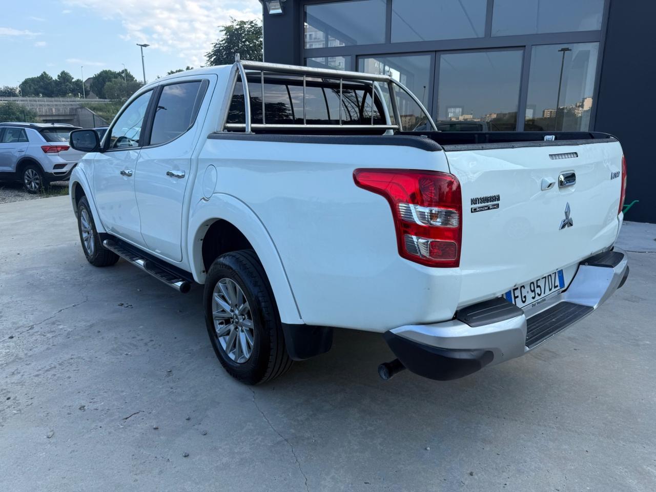 Mitsubishi L200 2.4 DI-D/154CV Double Cab Intense