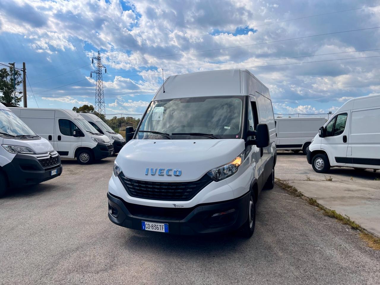 IVECO DAILY 35-120 2.3 DIESEL 116 CV - FURGONE - AZIENDALE