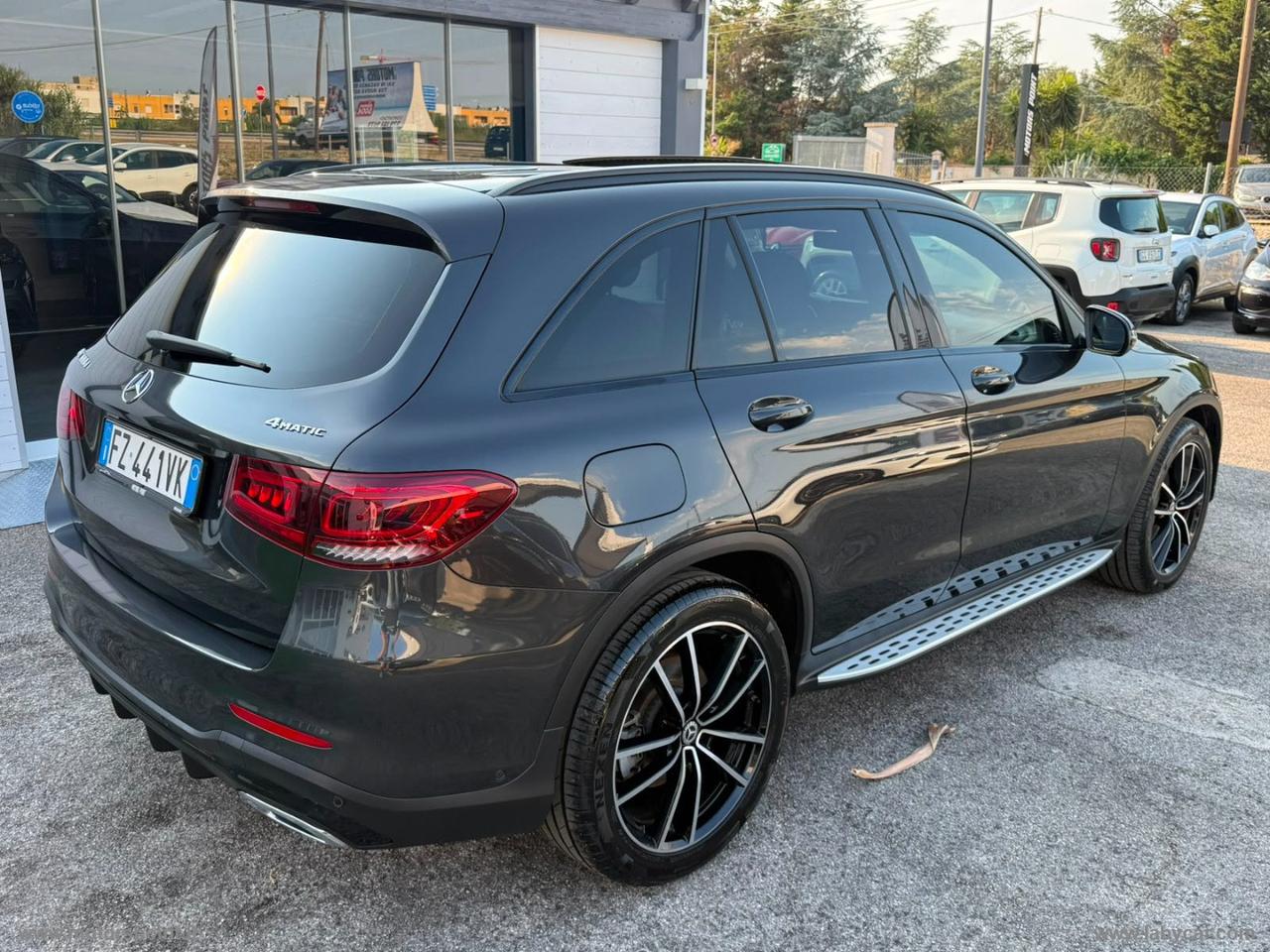 MERCEDES-BENZ GLC 300 d 4Matic Premium