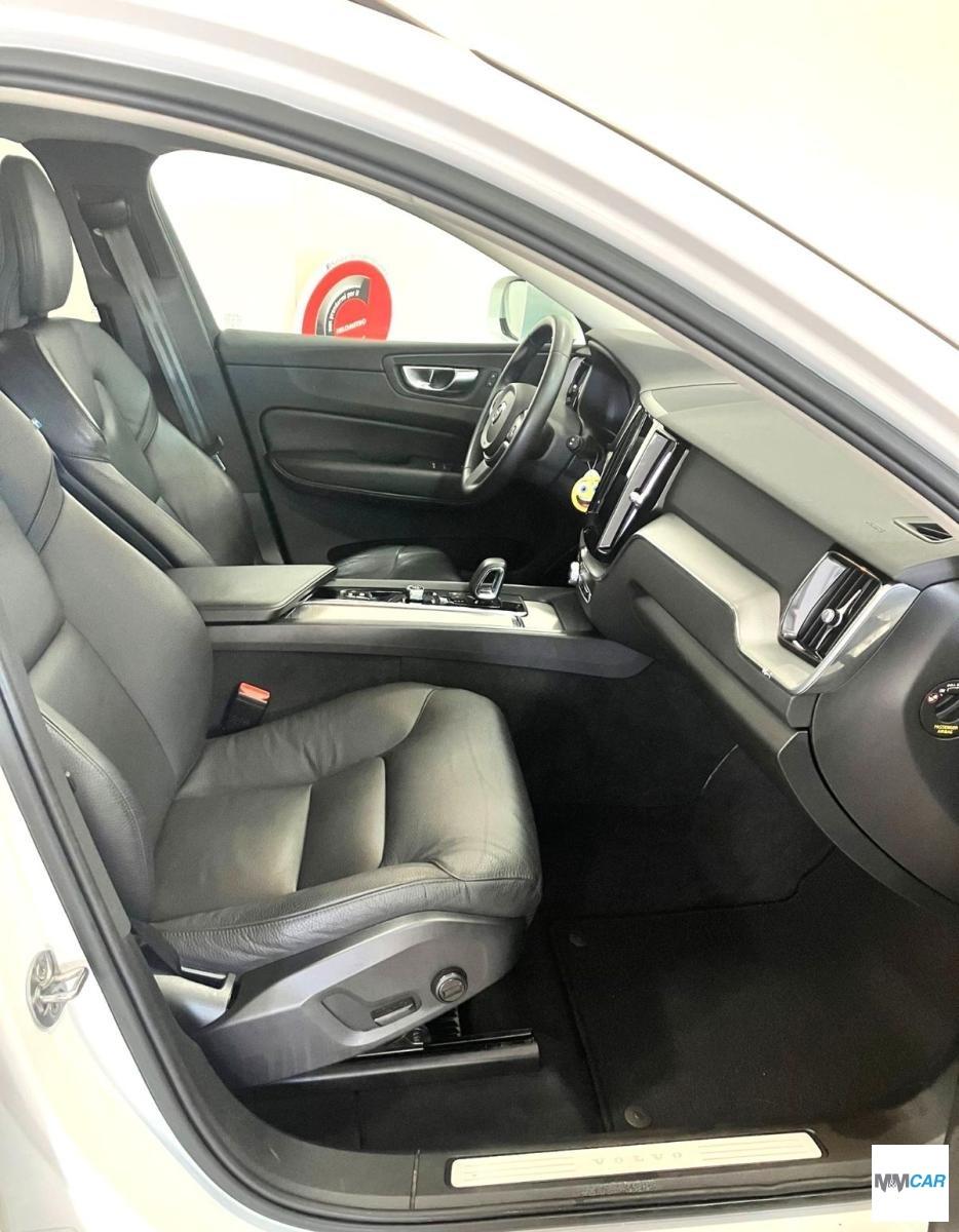 VOLVO - XC60 - Scegli Versione