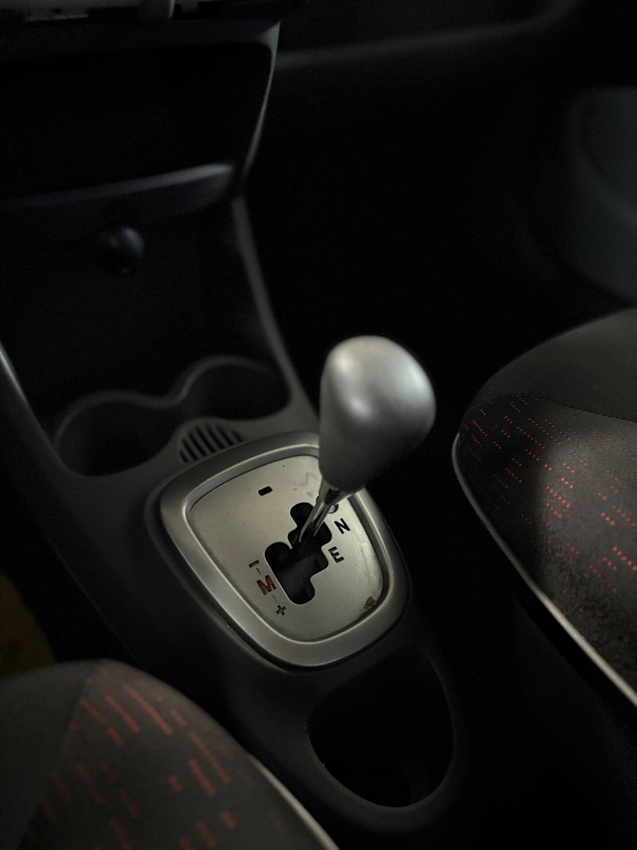 Peugeot 107 AUTOMATICA 1.0 BENZ 5 porte