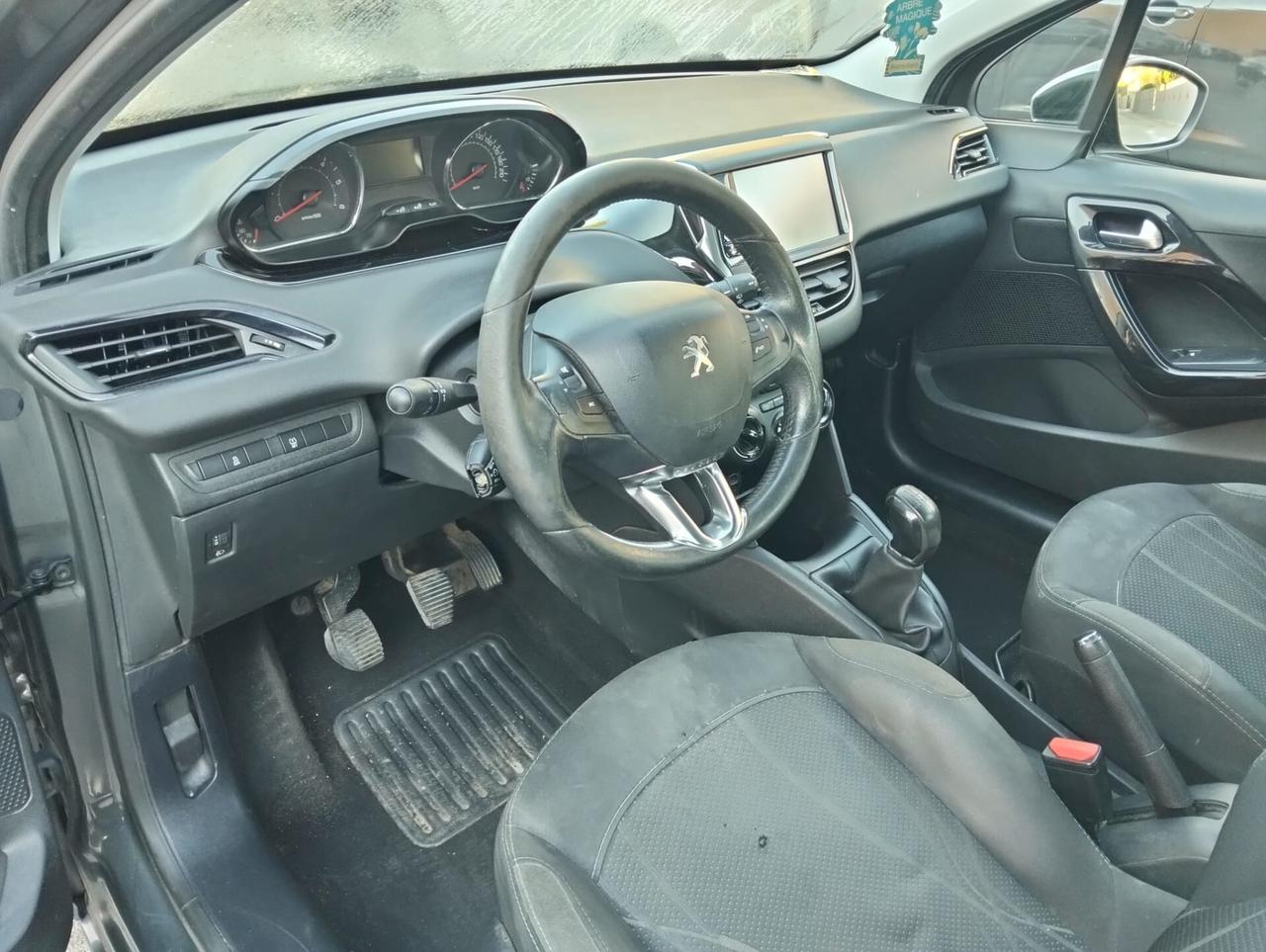 Peugeot 208 1.4 HDi 68 CV 5 porte Allure 2015