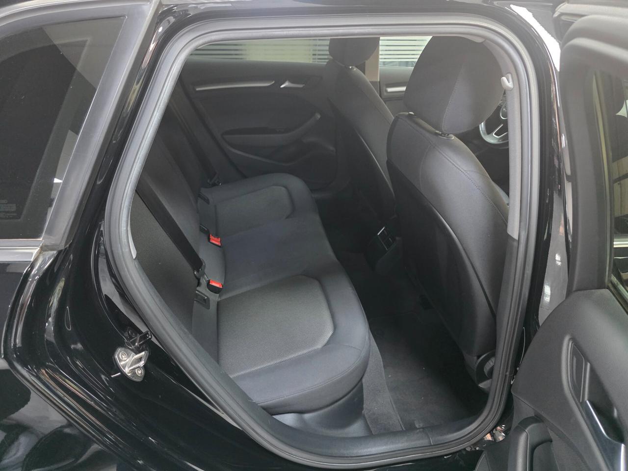 Audi A3 SPB 30 TDI S tronic line exterior admired