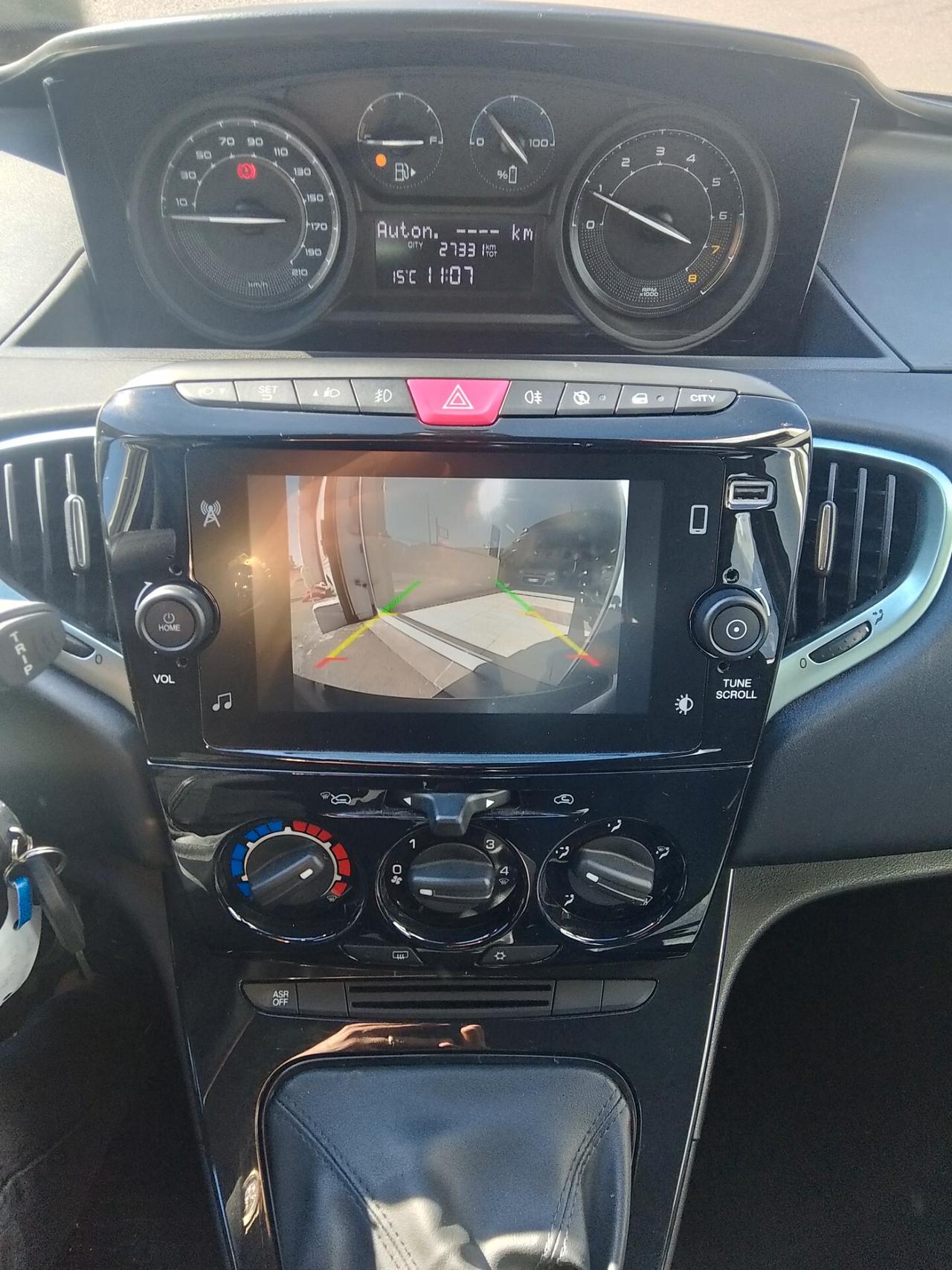 Lancia Ypsilon 1.0 FireFly 5 porte S&S Hybrid Gold Plus