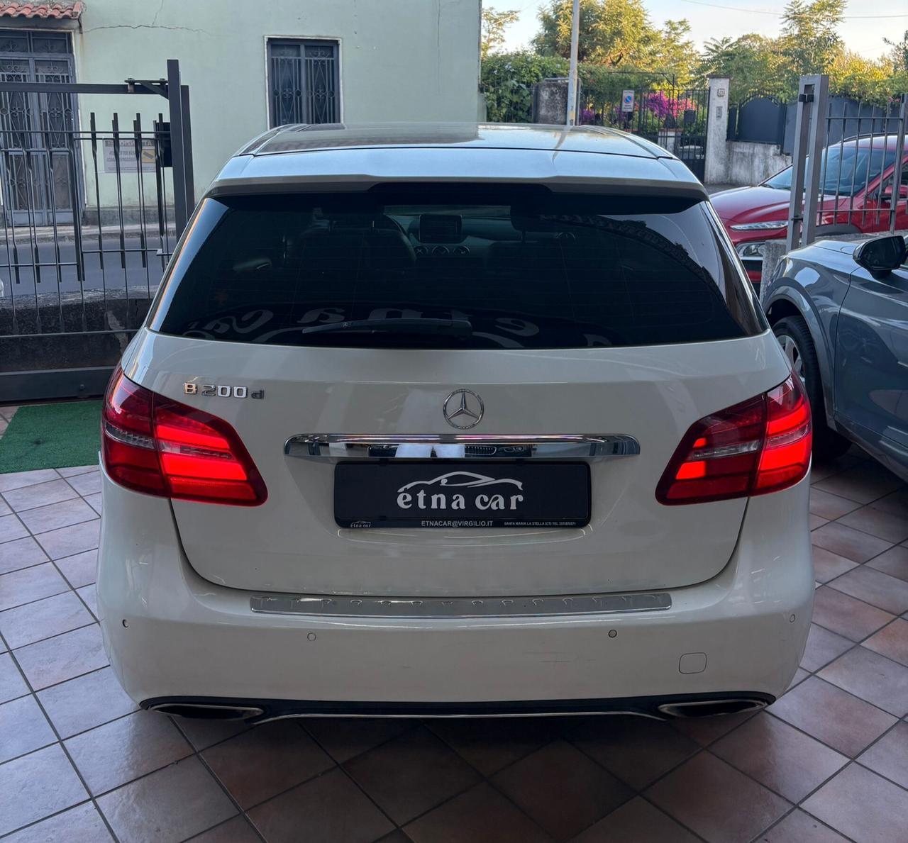 Mercedes-benz B 200 d Premium