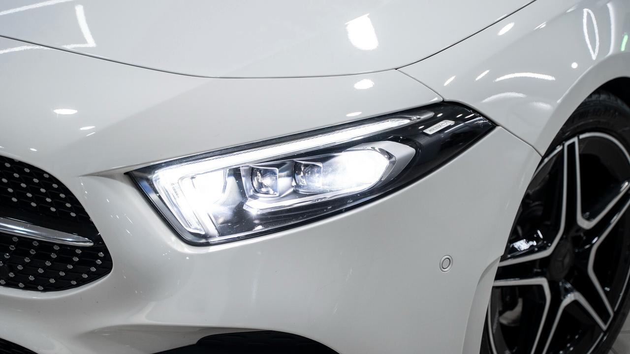 Mercedes-benz A 180 D PREMIUM PLUS AMG TETTO PACK LUCI MULTIBEAM FULL