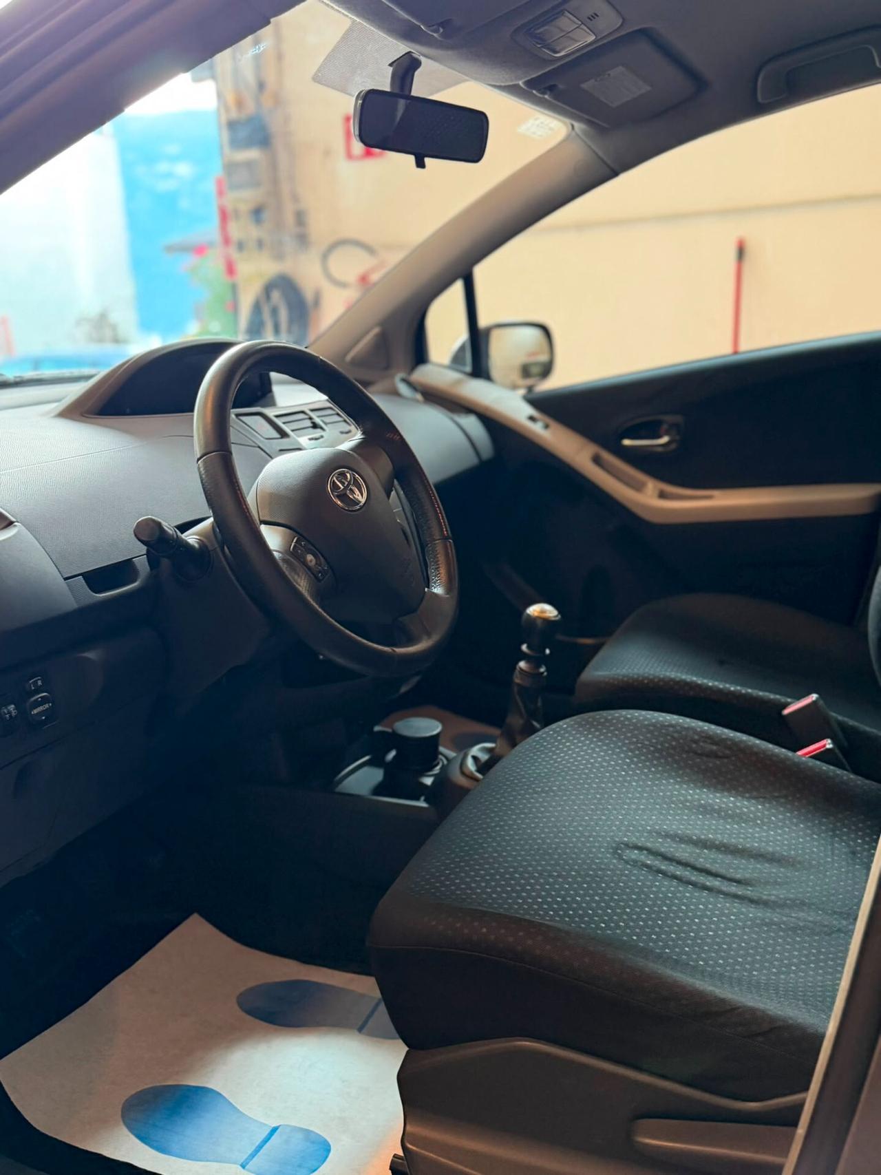 Toyota Yaris 1.3 5 porte Sol