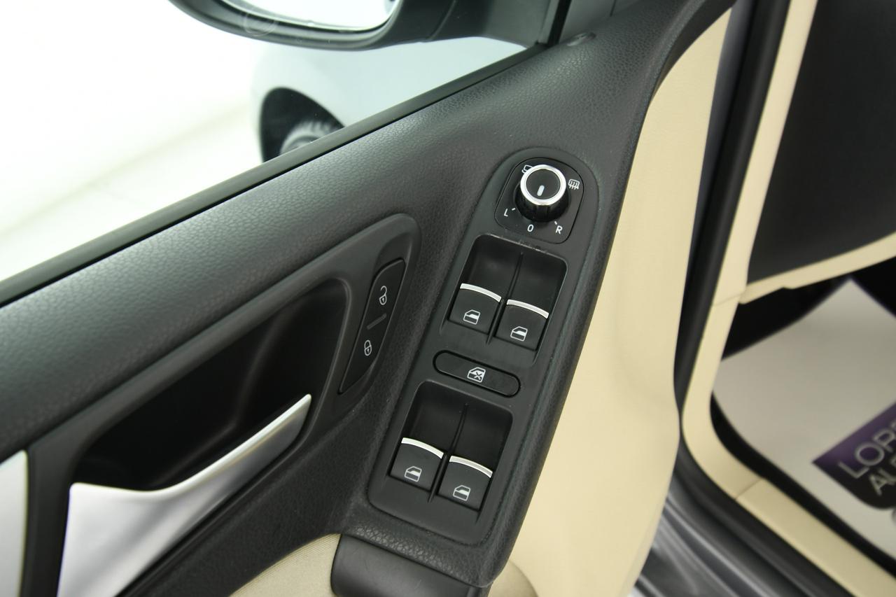 VOLKSWAGEN Golf 5p 2.0 tdi Highline 140cv dsg X COMMERCIANTI+BLUETOOTH