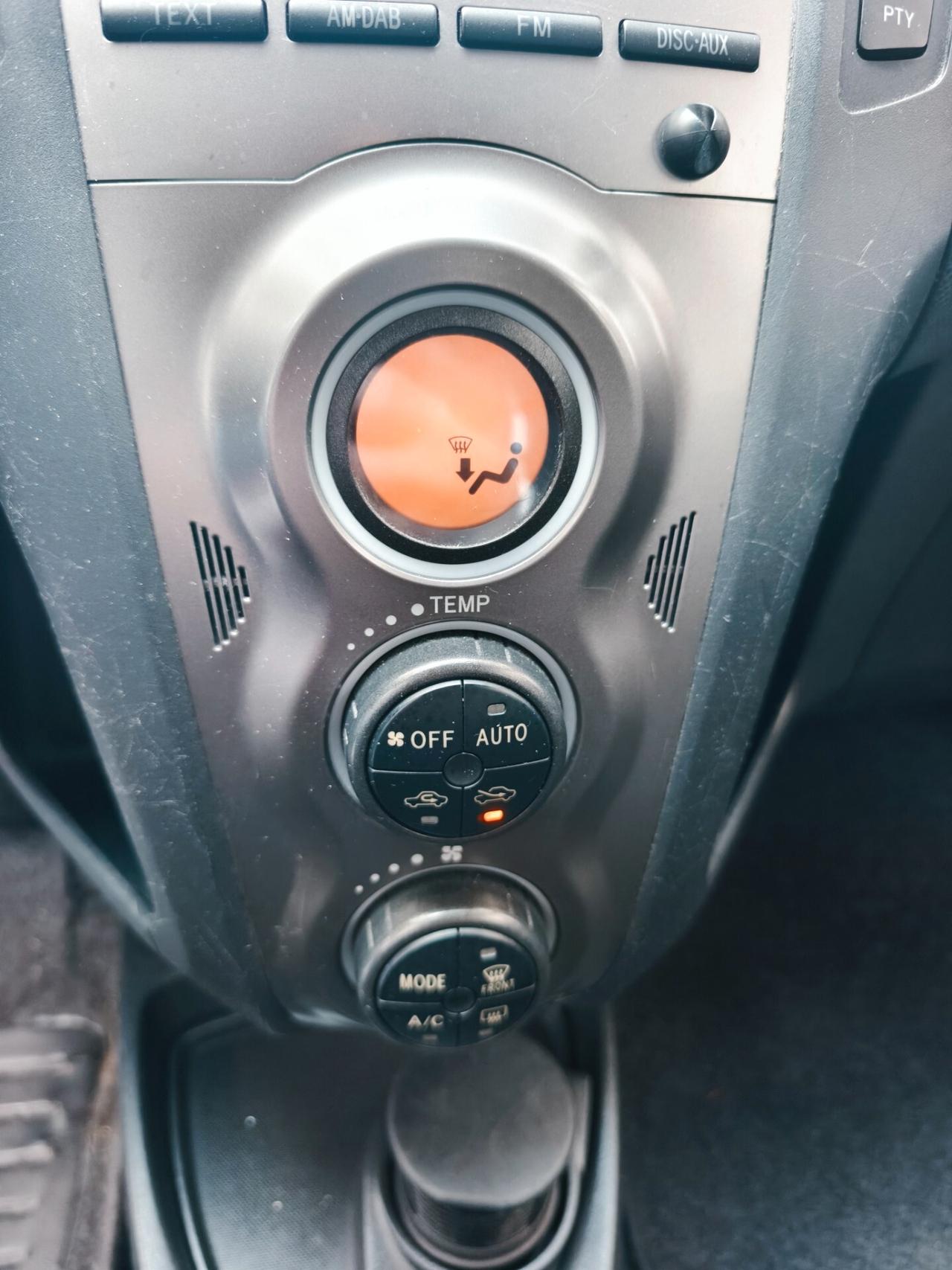 Toyota Yaris 1.0 Benzina 5-porte Sol 2011