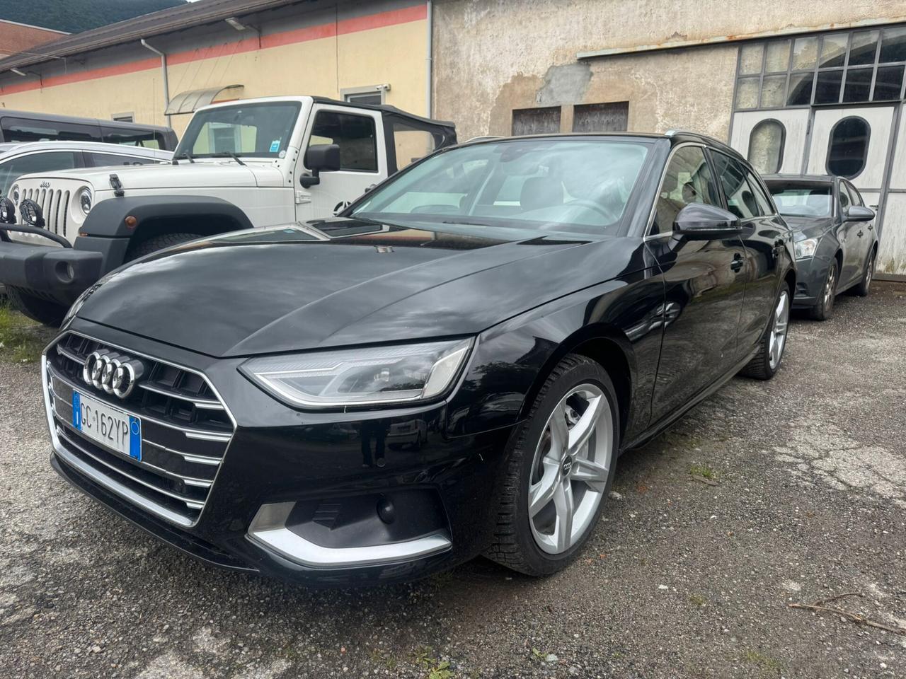 Audi A4 40 TDI S tronic line edition