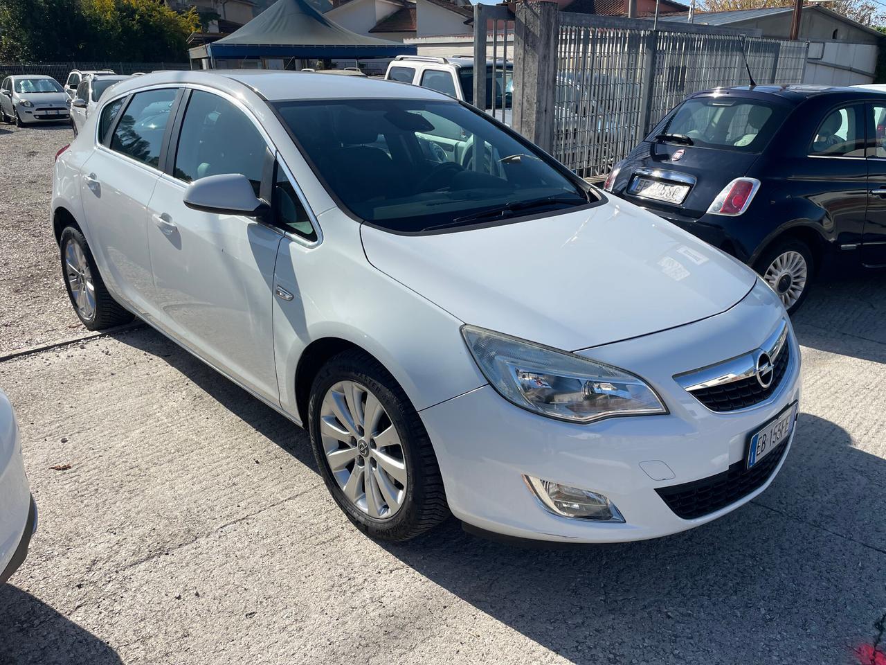 Opel Astra 1.7 CDTI 110CV 5 porte Cosmo